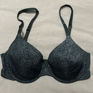 Victoria’s Secret T-shirt Bra